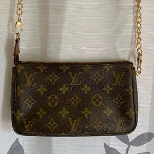 Louis Vuitton Vintage Monogram Pochette Accessoires